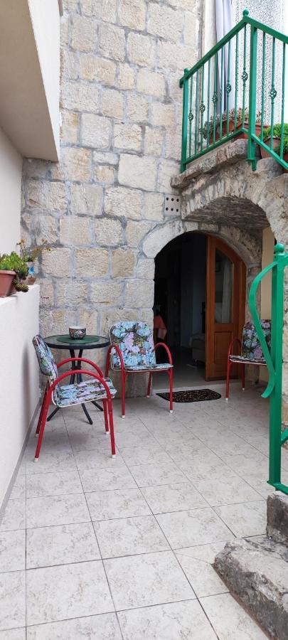 Apartment Old Stone House 로크바 로고즈니차 외부 사진